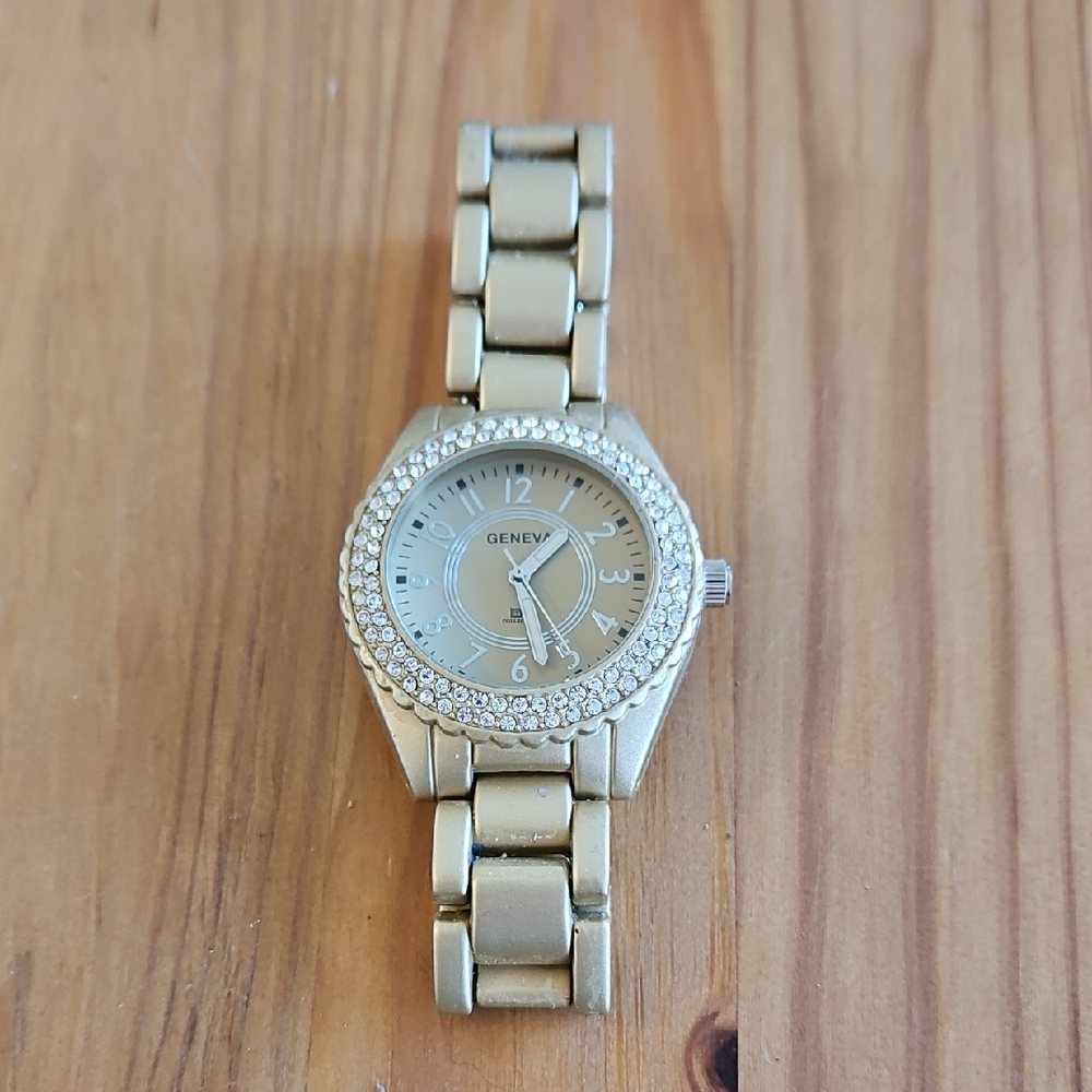 Geneva Metal Fashion Watch